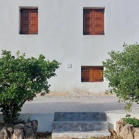 VΛ Village house 'Liodentro' * Stefania