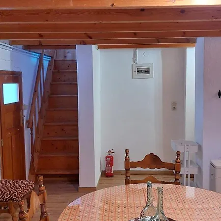 VΛ Village house 'Liodentro'