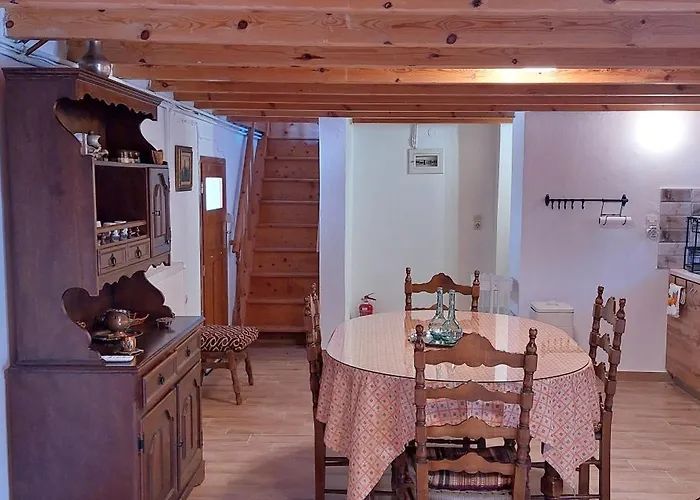 Vλ Village House 'Liodentro' * Stefania